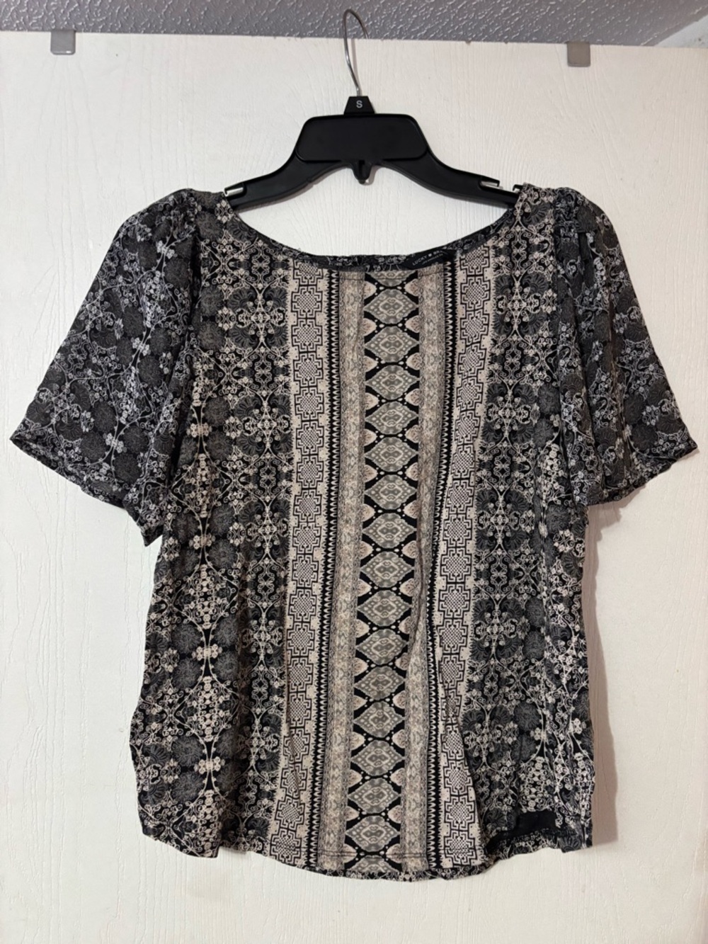 Lucky Brand Black and Cream Printed Short-Sleeve Blouse